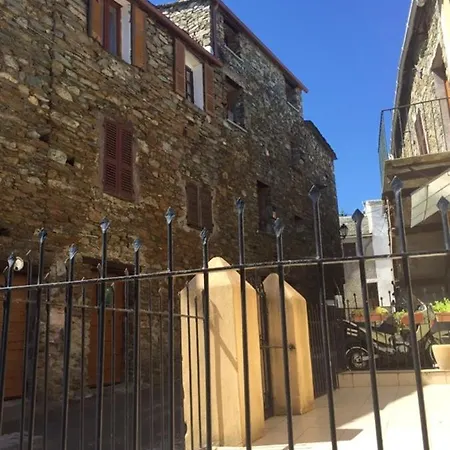 Дом отдыха Maison D'une A Avec Magnifique Vue Sur La Montagne Jardin Clos Et Wifi A 20 Km De La Plage *